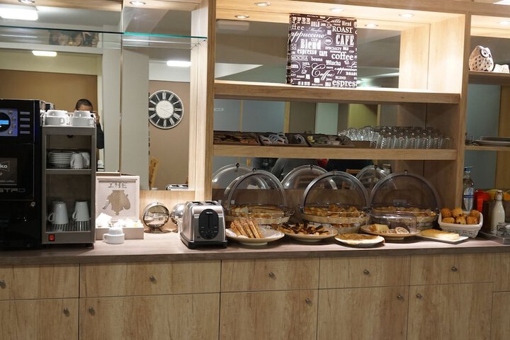 Breakfast/Coffee Service 46 of 55