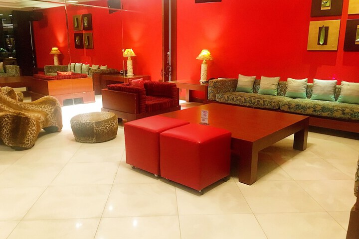 Room 25 of 61
