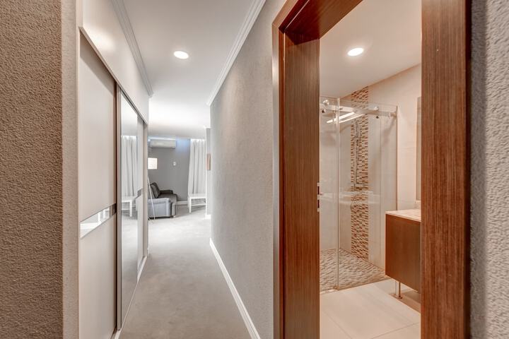 Room 15 of 34