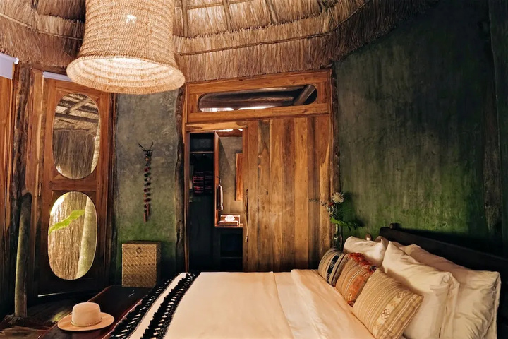 Room 3 of 26
