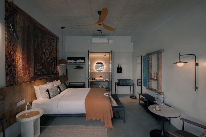 Room 3 of 58