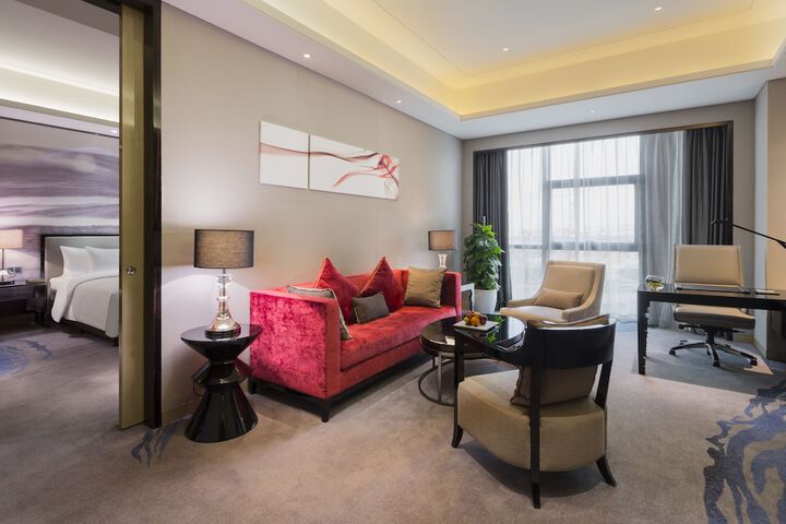 Room 14 of 36