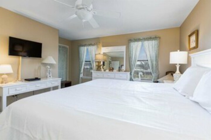 Room 40 of 49