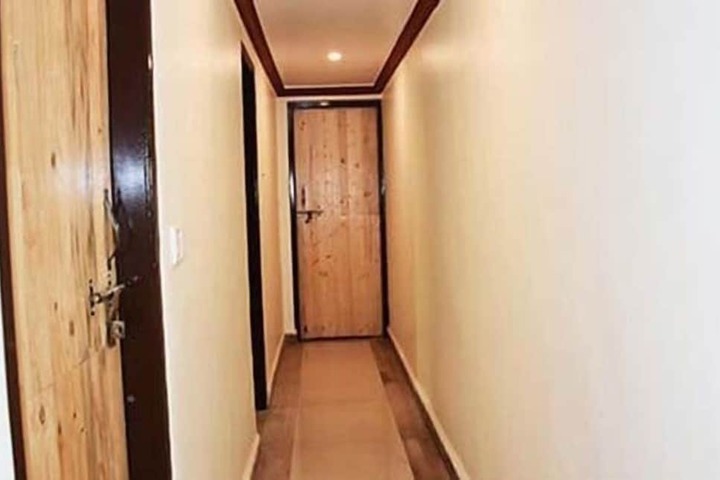 Room 2 of 6