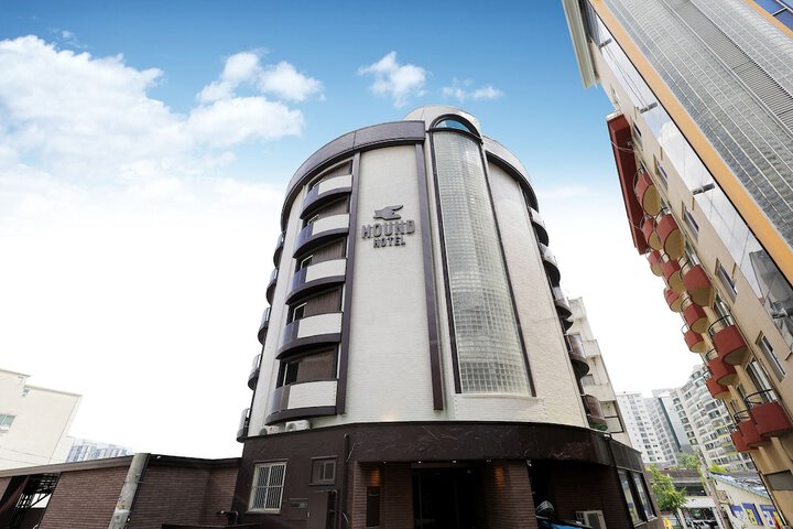 Hotel 72 of 74