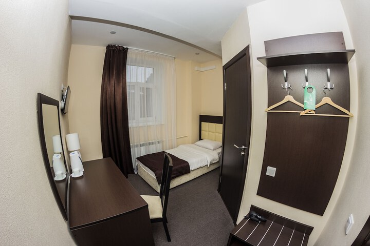 Room 16 of 50