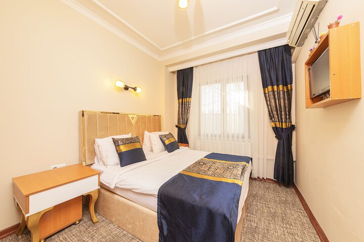 Room 27 of 27
