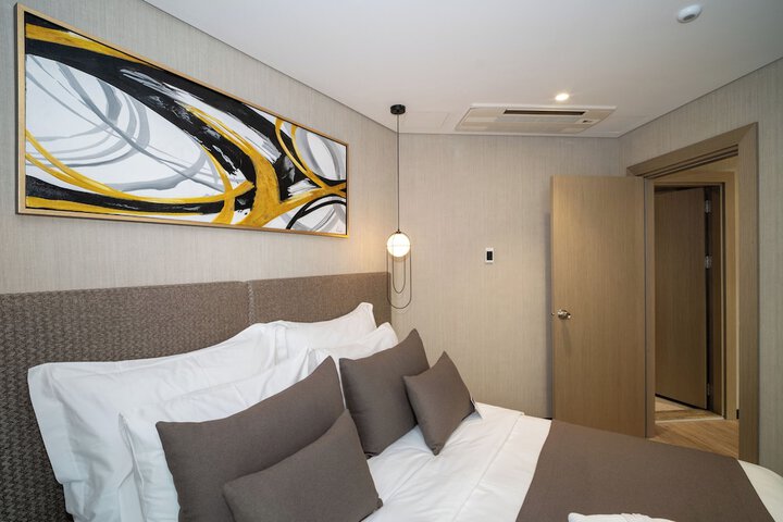 Room 64 of 170