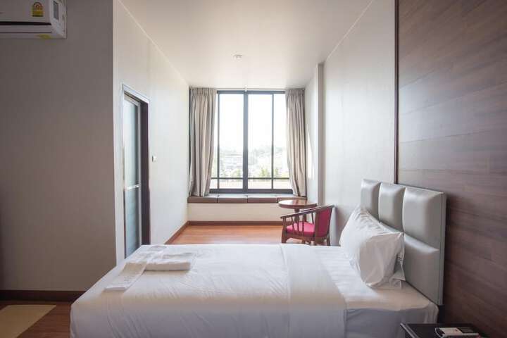 Room 12 of 43