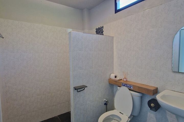 Room 72 of 123