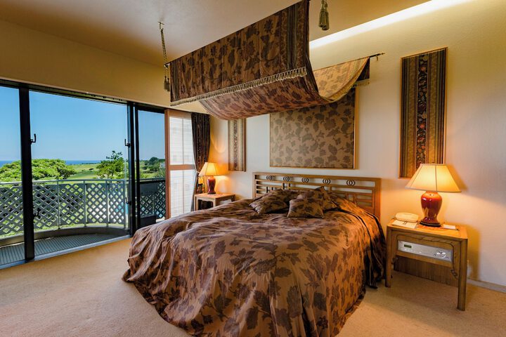 Room 4 of 34