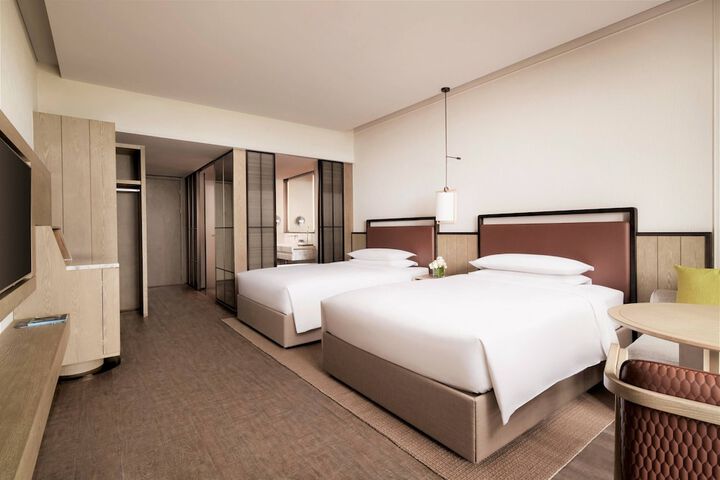 Room 20 of 136