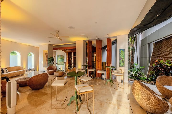 Lobby Entry