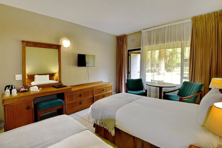Room 30 of 136
