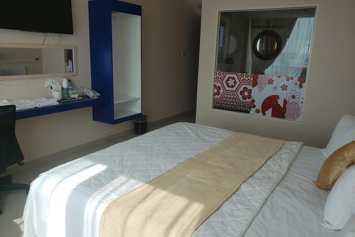 Room 4 of 22