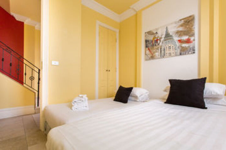 Room 3 of 22