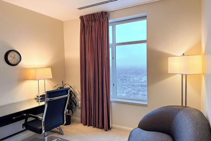 Room 7 of 37