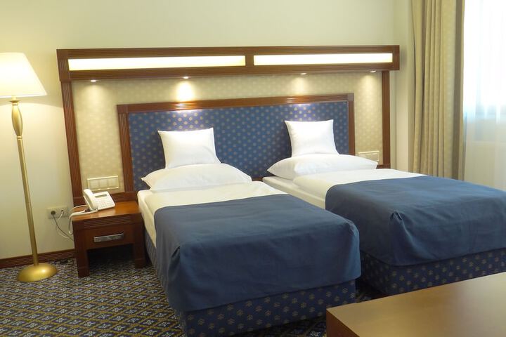Room 8 of 51