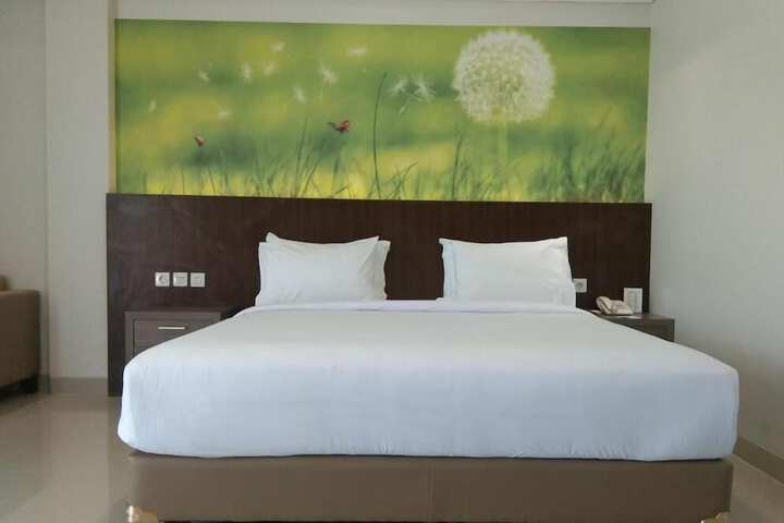 Room 19 of 77