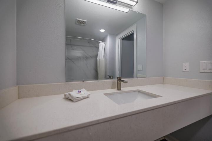 Room 21 of 30