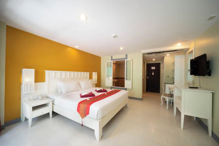 Room 21 of 120