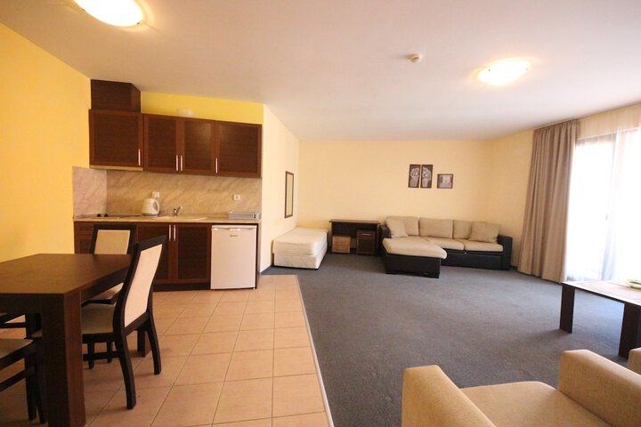 Room 63 of 177