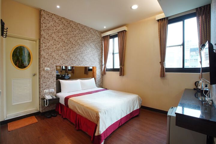 Room 13 of 66