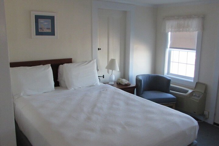 Room 8 of 59