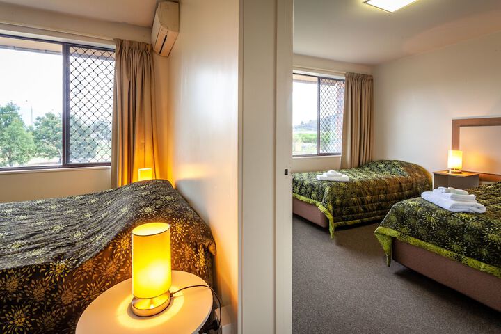 Room 9 of 25