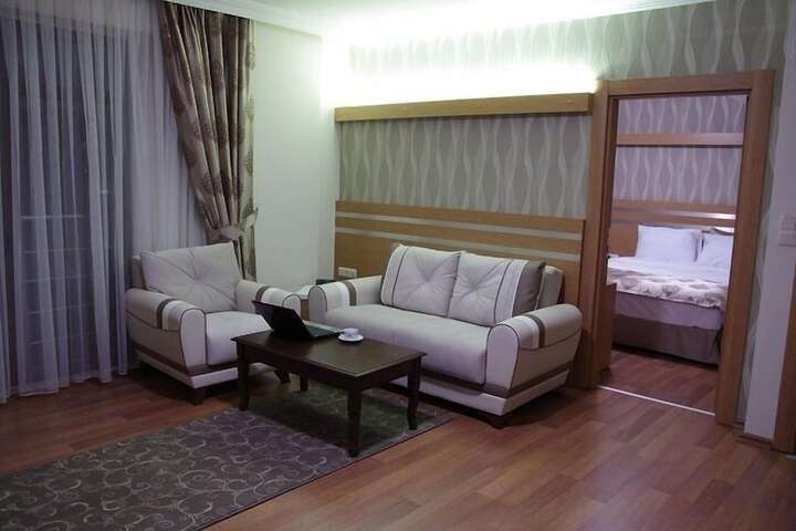 Room 10 of 22