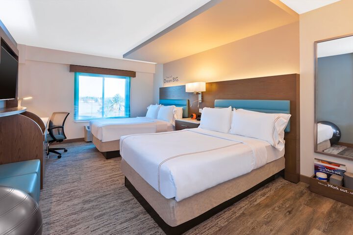 2 Double Beds (4 of 4)