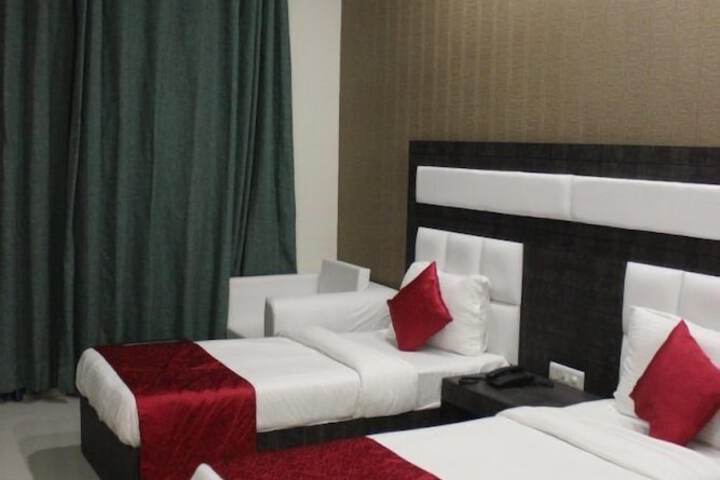 Room 3 of 19