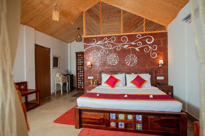 Room 2 of 18