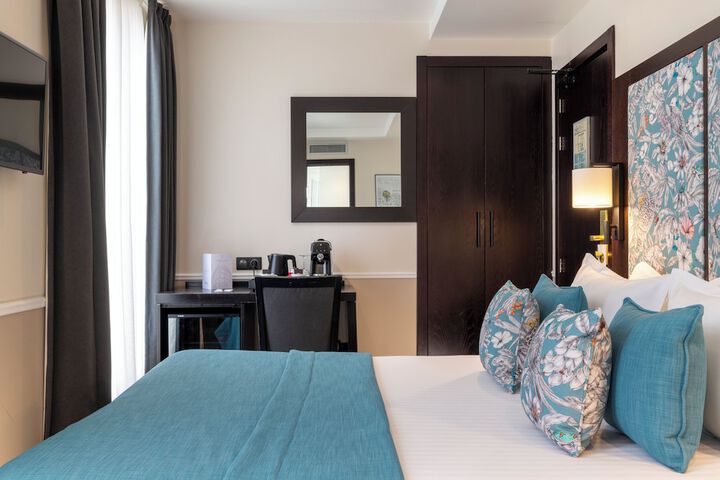 Room 8 of 60