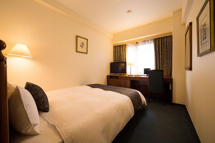 Room 7 of 36
