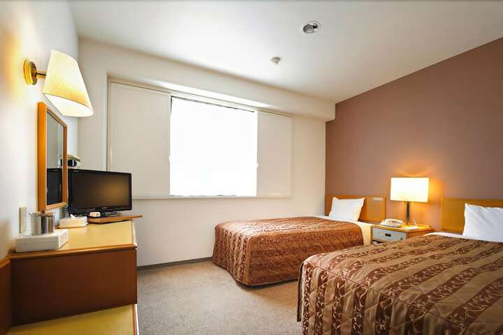 Room 10 of 24
