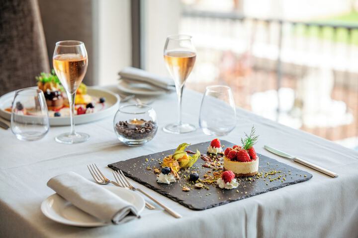 Dining 129 of 176