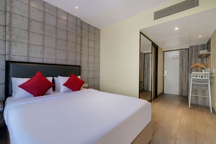 Room 5 of 35