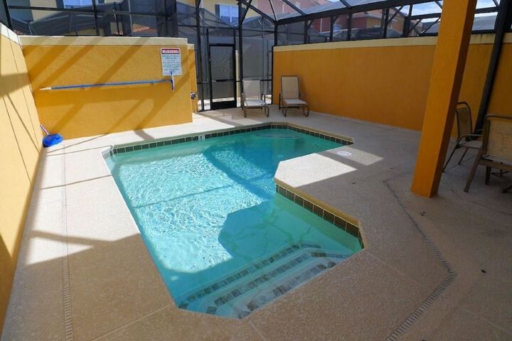 Pool 7 of 25
