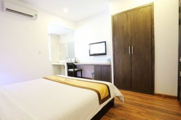 Room 53 of 64