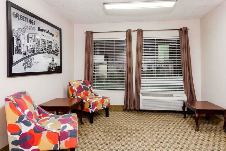 1 Queen Bed (11 of 17)