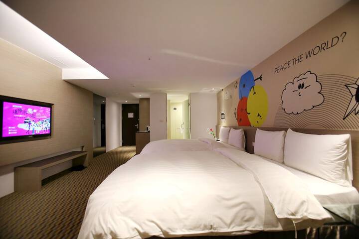 Room 32 of 60