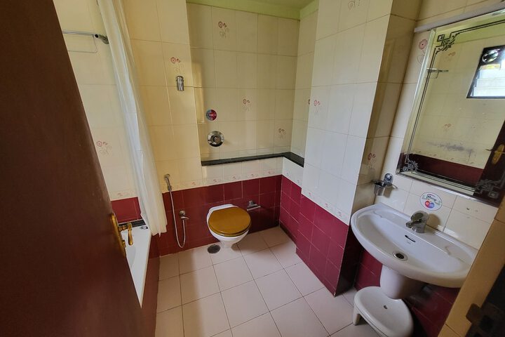 Room 18 of 27