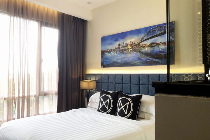 Room 10 of 44
