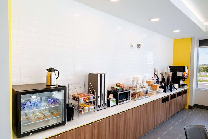 Breakfast/Coffee Service 34 of 41