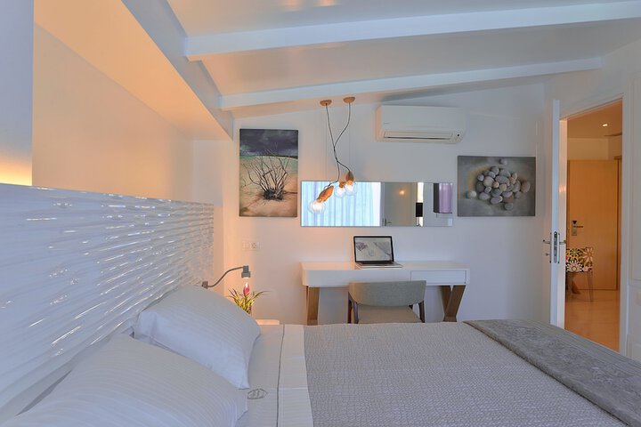 Room 19 of 123