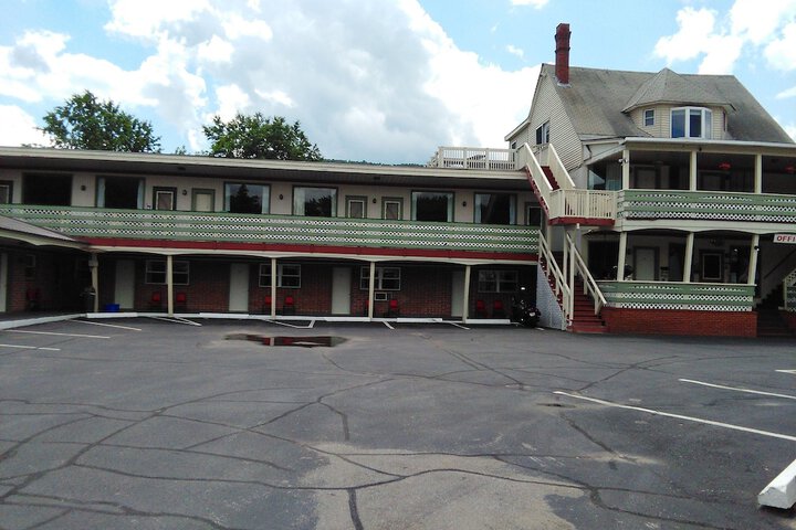 Property Grounds 74 of 83