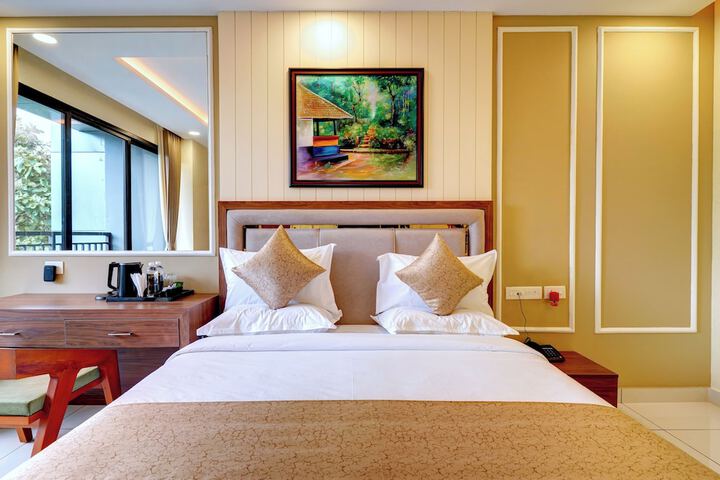 Room 9 of 30