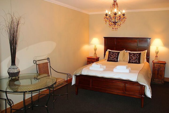 Room 2 of 37