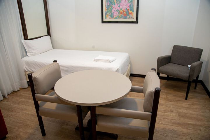 Room 34 of 139